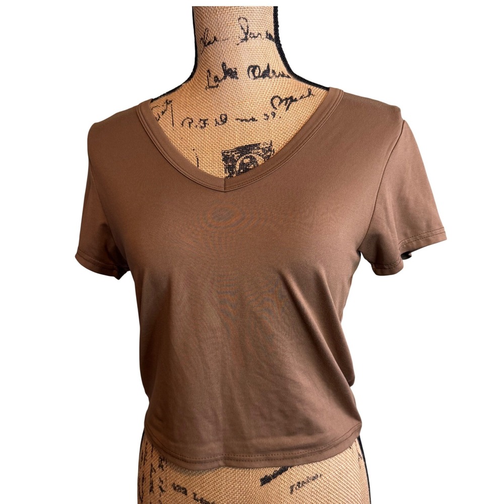 Olivia Rae New York Womens Small Brown V-Neck Short Sleeve Cropped T-Shirt Top‎